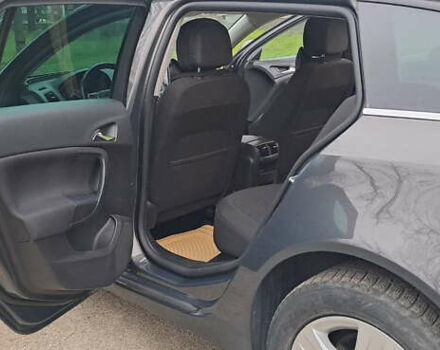 Серый Опель Инсигния, объемом двигателя 1.96 л и пробегом 292 тыс. км за 11000 $, фото 46 на Automoto.ua