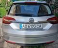 Серый Опель Инсигния, объемом двигателя 2 л и пробегом 300 тыс. км за 8900 $, фото 5 на Automoto.ua
