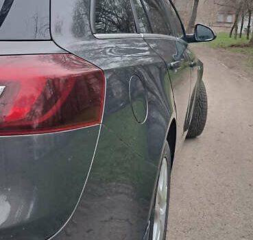 Серый Опель Инсигния, объемом двигателя 1.96 л и пробегом 292 тыс. км за 11000 $, фото 17 на Automoto.ua