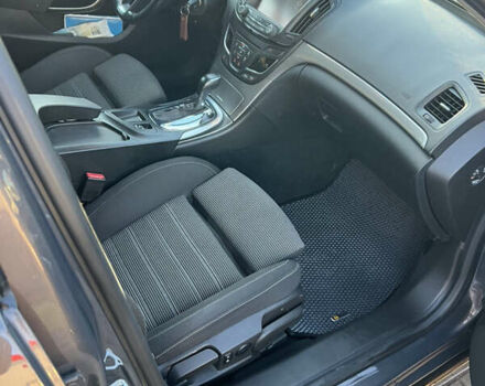 Серый Опель Инсигния, объемом двигателя 2 л и пробегом 248 тыс. км за 9750 $, фото 13 на Automoto.ua