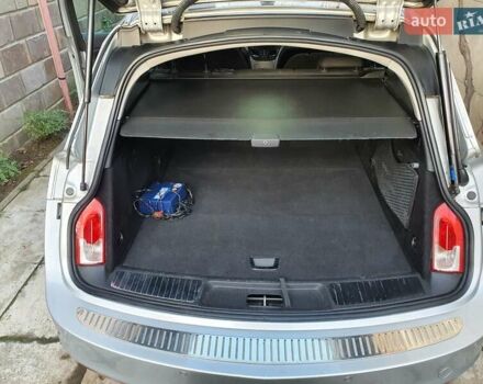 Сірий Опель Інсігнія, об'ємом двигуна 1.96 л та пробігом 300 тис. км за 9000 $, фото 6 на Automoto.ua