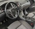 Серый Опель Инсигния, объемом двигателя 2 л и пробегом 285 тыс. км за 11699 $, фото 7 на Automoto.ua