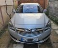 Серый Опель Инсигния, объемом двигателя 2 л и пробегом 300 тыс. км за 8800 $, фото 1 на Automoto.ua