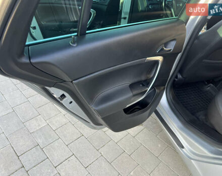 Серый Опель Инсигния, объемом двигателя 1.96 л и пробегом 285 тыс. км за 9650 $, фото 16 на Automoto.ua