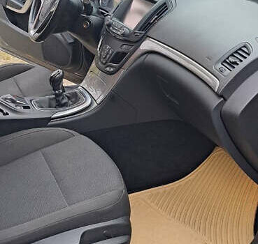 Серый Опель Инсигния, объемом двигателя 1.96 л и пробегом 292 тыс. км за 11000 $, фото 42 на Automoto.ua