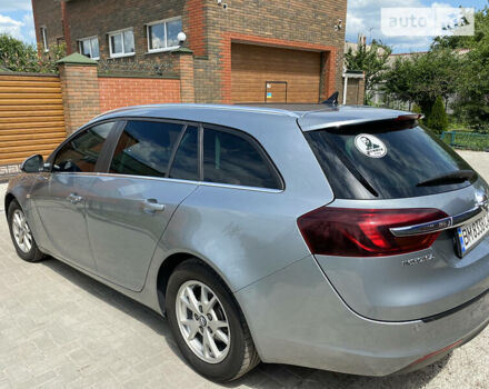 Серый Опель Инсигния, объемом двигателя 2 л и пробегом 211 тыс. км за 9500 $, фото 5 на Automoto.ua