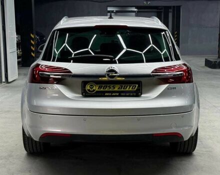 Серый Опель Инсигния, объемом двигателя 2 л и пробегом 253 тыс. км за 11600 $, фото 4 на Automoto.ua