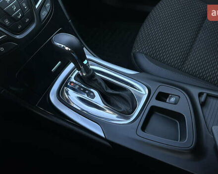 Серый Опель Инсигния, объемом двигателя 1.6 л и пробегом 249 тыс. км за 9500 $, фото 14 на Automoto.ua