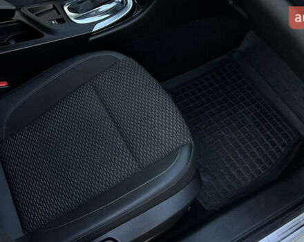 Серый Опель Инсигния, объемом двигателя 1.6 л и пробегом 249 тыс. км за 9500 $, фото 34 на Automoto.ua