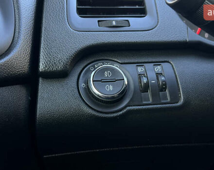 Серый Опель Инсигния, объемом двигателя 1.6 л и пробегом 249 тыс. км за 9500 $, фото 16 на Automoto.ua