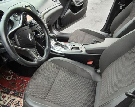 Серый Опель Инсигния, объемом двигателя 2 л и пробегом 329 тыс. км за 9000 $, фото 1 на Automoto.ua