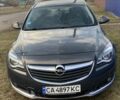 Серый Опель Инсигния, объемом двигателя 2 л и пробегом 310 тыс. км за 8000 $, фото 3 на Automoto.ua
