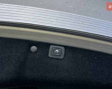 Серый Опель Инсигния, объемом двигателя 1.6 л и пробегом 249 тыс. км за 9500 $, фото 8 на Automoto.ua