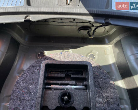 Сірий Опель Інсігнія, об'ємом двигуна 1.96 л та пробігом 297 тис. км за 11000 $, фото 65 на Automoto.ua