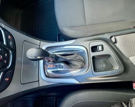 Серый Опель Инсигния, объемом двигателя 1.6 л и пробегом 238 тыс. км за 9700 $, фото 6 на Automoto.ua