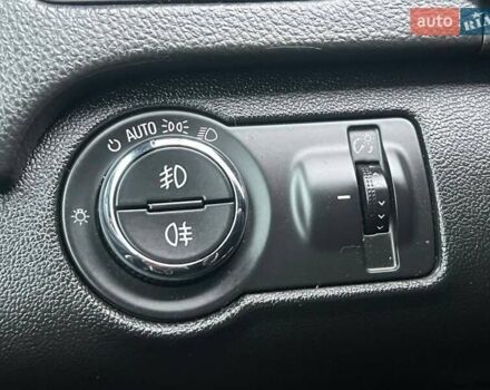 Серый Опель Инсигния, объемом двигателя 2 л и пробегом 258 тыс. км за 11700 $, фото 18 на Automoto.ua