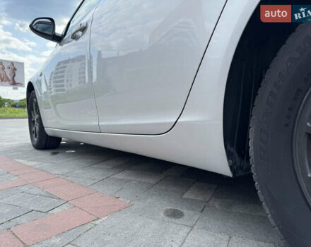 Серый Опель Инсигния, объемом двигателя 1.96 л и пробегом 231 тыс. км за 9999 $, фото 14 на Automoto.ua