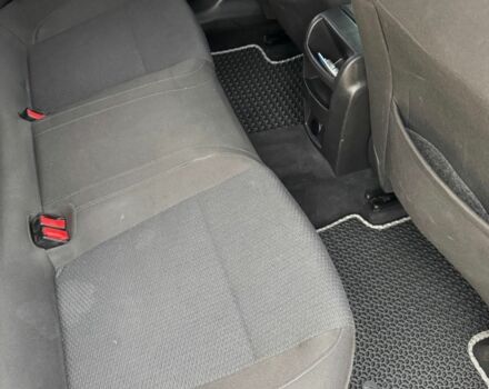 Сірий Опель Інсігнія, об'ємом двигуна 2 л та пробігом 240 тис. км за 9000 $, фото 9 на Automoto.ua