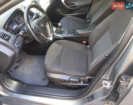 Серый Опель Инсигния, объемом двигателя 1.6 л и пробегом 260 тыс. км за 8700 $, фото 3 на Automoto.ua