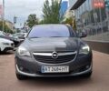 Серый Опель Инсигния, объемом двигателя 1.6 л и пробегом 235 тыс. км за 9500 $, фото 2 на Automoto.ua