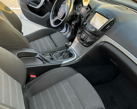 Серый Опель Инсигния, объемом двигателя 1.6 л и пробегом 200 тыс. км за 11800 $, фото 15 на Automoto.ua