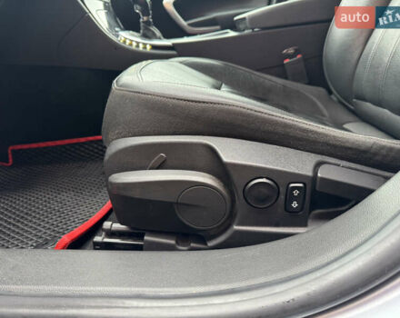 Сірий Опель Інсігнія, об'ємом двигуна 1.96 л та пробігом 176 тис. км за 14100 $, фото 24 на Automoto.ua