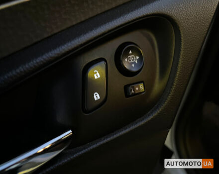 Сірий Опель Інсігнія, об'ємом двигуна 1.6 л та пробігом 208 тис. км за 9800 $, фото 12 на Automoto.ua