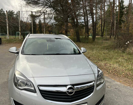 Сірий Опель Інсігнія, об'ємом двигуна 1.6 л та пробігом 250 тис. км за 10500 $, фото 2 на Automoto.ua