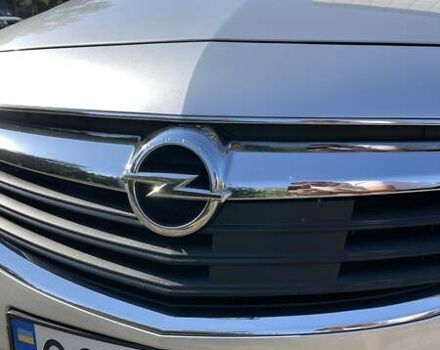 Сірий Опель Інсігнія, об'ємом двигуна 1.6 л та пробігом 198 тис. км за 11250 $, фото 2 на Automoto.ua