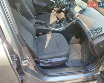 Серый Опель Инсигния, объемом двигателя 1.6 л и пробегом 260 тыс. км за 8700 $, фото 4 на Automoto.ua