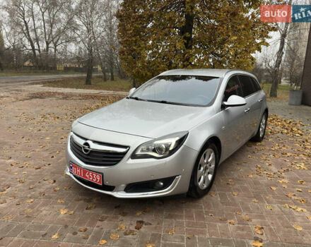Серый Опель Инсигния, объемом двигателя 1.96 л и пробегом 213 тыс. км за 9900 $, фото 1 на Automoto.ua