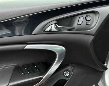 Серый Опель Инсигния, объемом двигателя 2 л и пробегом 212 тыс. км за 10650 $, фото 10 на Automoto.ua