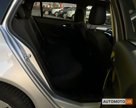 Сірий Опель Інсігнія, об'ємом двигуна 1.6 л та пробігом 208 тис. км за 9800 $, фото 24 на Automoto.ua