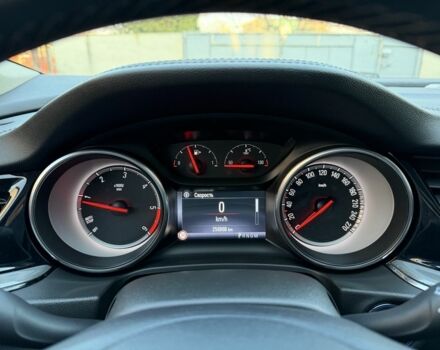 Серый Опель Инсигния, объемом двигателя 1.6 л и пробегом 255 тыс. км за 12950 $, фото 13 на Automoto.ua