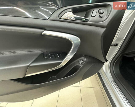 Серый Опель Инсигния, объемом двигателя 2 л и пробегом 202 тыс. км за 12500 $, фото 11 на Automoto.ua