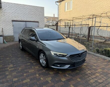 Серый Опель Инсигния, объемом двигателя 1.6 л и пробегом 255 тыс. км за 12950 $, фото 1 на Automoto.ua