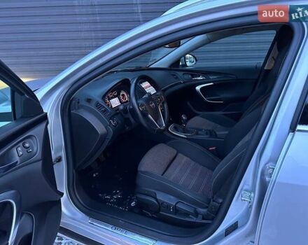 Серый Опель Инсигния, объемом двигателя 1.6 л и пробегом 211 тыс. км за 11500 $, фото 4 на Automoto.ua