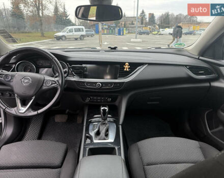 Серый Опель Инсигния, объемом двигателя 2 л и пробегом 213 тыс. км за 13900 $, фото 12 на Automoto.ua