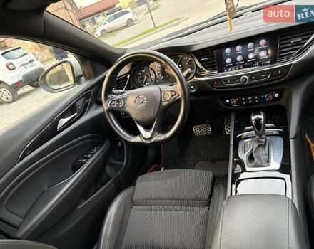 Серый Опель Инсигния, объемом двигателя 1.96 л и пробегом 210 тыс. км за 15250 $, фото 48 на Automoto.ua