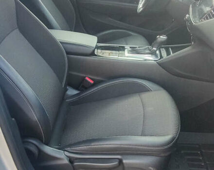 Серый Опель Инсигния, объемом двигателя 1.6 л и пробегом 186 тыс. км за 15000 $, фото 6 на Automoto.ua