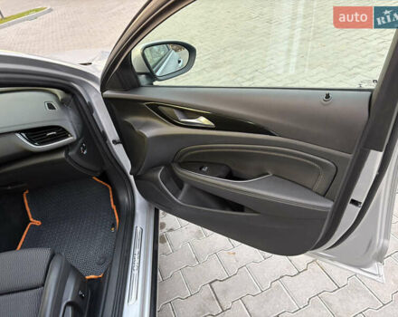 Серый Опель Инсигния, объемом двигателя 1.96 л и пробегом 210 тыс. км за 15250 $, фото 42 на Automoto.ua