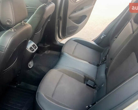 Серый Опель Инсигния, объемом двигателя 1.6 л и пробегом 186 тыс. км за 15000 $, фото 5 на Automoto.ua