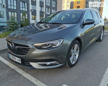 Серый Опель Инсигния, объемом двигателя 2 л и пробегом 220 тыс. км за 15500 $, фото 1 на Automoto.ua