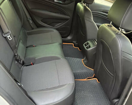 Серый Опель Инсигния, объемом двигателя 1.96 л и пробегом 210 тыс. км за 15250 $, фото 53 на Automoto.ua