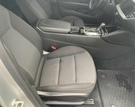 Сірий Опель Інсігнія, об'ємом двигуна 2 л та пробігом 212 тис. км за 14200 $, фото 7 на Automoto.ua