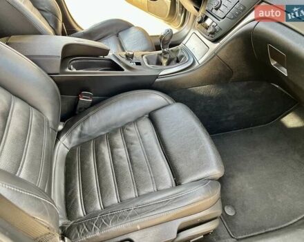 Серый Опель Инсигния, объемом двигателя 1.8 л и пробегом 208 тыс. км за 7400 $, фото 14 на Automoto.ua