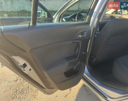 Серый Опель Инсигния, объемом двигателя 1.8 л и пробегом 188 тыс. км за 7200 $, фото 18 на Automoto.ua