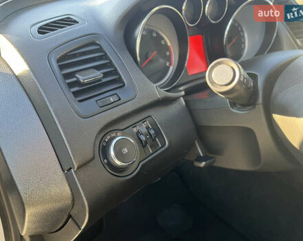 Серый Опель Инсигния, объемом двигателя 1.8 л и пробегом 188 тыс. км за 7200 $, фото 29 на Automoto.ua