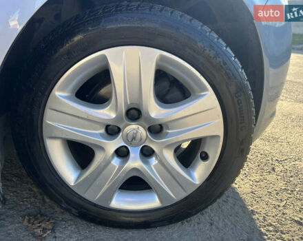 Серый Опель Инсигния, объемом двигателя 1.8 л и пробегом 188 тыс. км за 7200 $, фото 26 на Automoto.ua