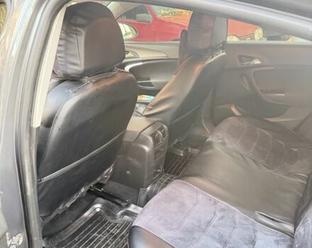 Серый Опель Инсигния, объемом двигателя 2 л и пробегом 263 тыс. км за 7300 $, фото 10 на Automoto.ua